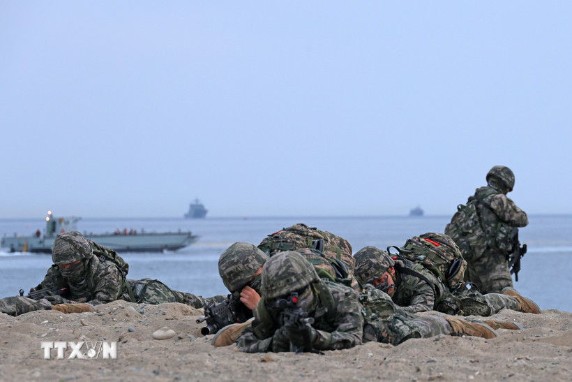 Lực lượng Thủy quân lục chiến Hàn Quốc tham gia cuộc tập trận. (Ảnh: Yonhap/TTXVN)