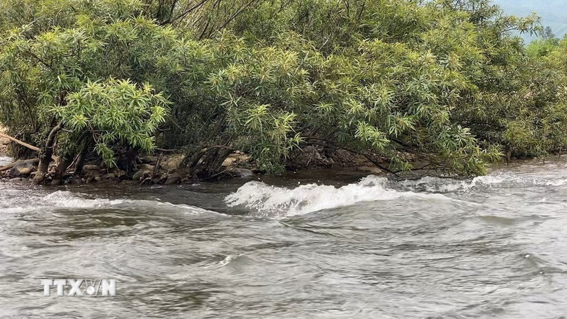 Một khu vực nước suối chảy xiết ở xã Hòa Bắc, huyện Hòa Vang (Đà Nẵng). (Ảnh: Xuân Quý/TTXVN)