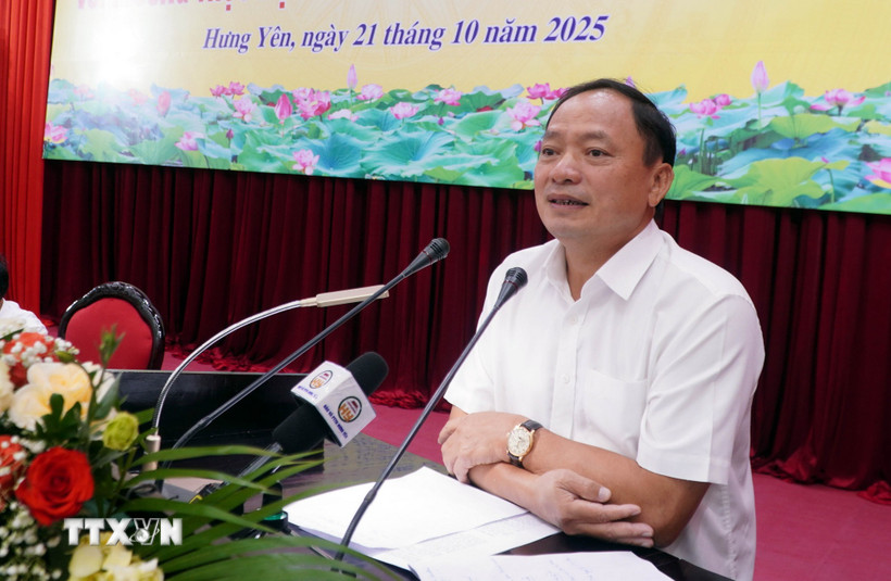 Phó Bí thư Tỉnh ủy, Chủ tịch HĐND tỉnh Hưng Yên Trần Quốc Văn phát biểu tại hội nghị. (Ảnh: Nguyễn Công Hải/TTXVN)