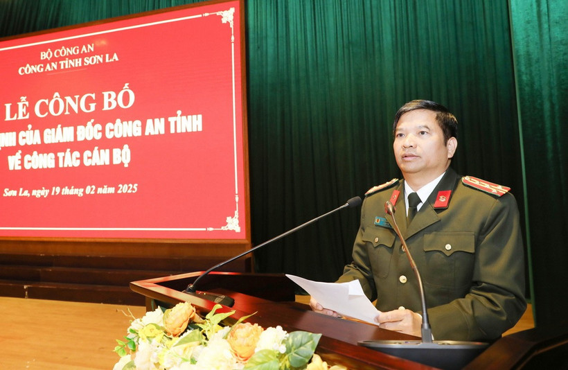 Đại tá Đặng Trọng Cường, Bí thư Đảng ủy, Giám đốc Công an tỉnh Sơn La phát biểu tại lễ công bố. (Ảnh: TTXVN phát)
