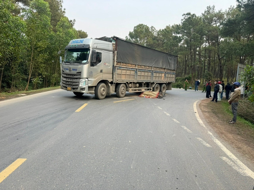 Hiện trường xảy ra vụ tai nạn. (Ảnh: TTXVN phát)