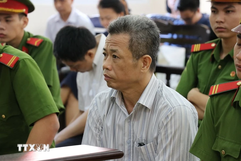 Ông Nguyễn Hồng Khanh, nguyên Bí thư Thị xã Bến Cát tại phiên xét xử ngày 19/12/2019. )Ảnh: Nguyễn Văn Việt/TTXVN)