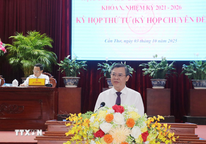 Ông Trương Cảnh Tuyên, Phó Bí thư Thành ủy Cần Thơ, Chủ tịch UBND thành phố Cần Thơ, nhiệm kỳ 2021-2026 phát biểu. (Ảnh: Ngọc Thiện/TTXVN)