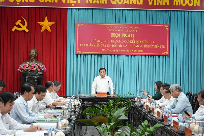 Đồng chí Nguyễn Xuân Thắng phát biểu tại Hội nghị. (Ảnh: Huỳnh Phúc Hậu/TTXVN)