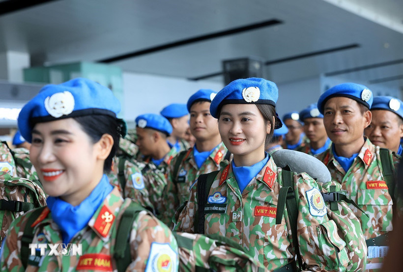 Niềm vui và tự hào của chiến sỹ Đội Công binh số 4 khi lên đường thực hiện nhiệm vụ gìn giữ hòa bình. (Ảnh: Tuấn Anh/TTXVN)