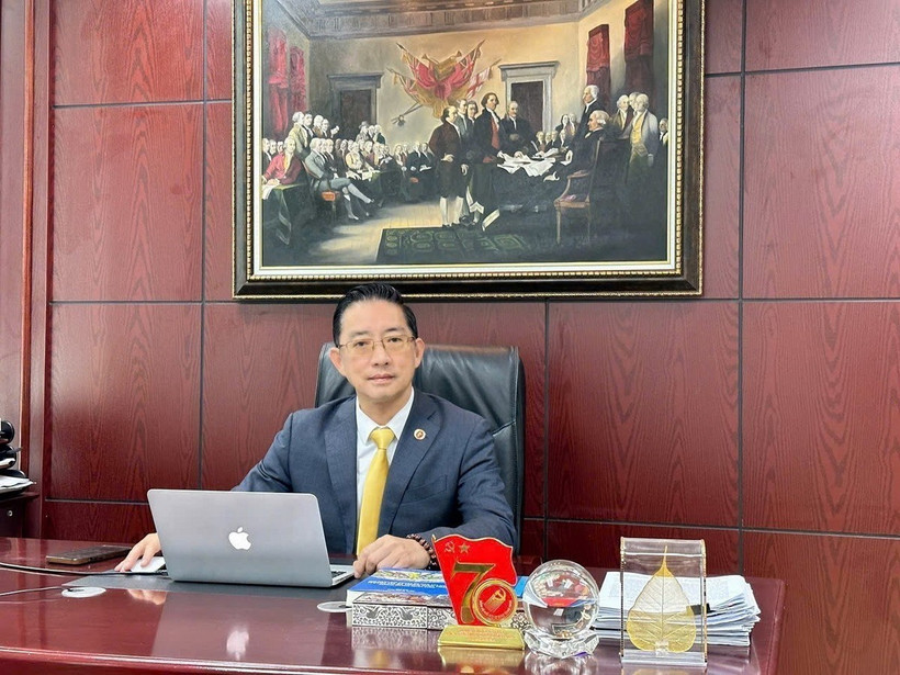 Phó Giáo sư, Tiến sỹ Vũ Hùng Cường, Viện trưởng Viện Thông tin Khoa học xã hội, Viện Hàn lâm Khoa học xã hội Việt Nam cho rằng cần có sự thay đổi mạnh mẽ về quan điểm và nhận thức về vai trò của khu vực kinh tế tư nhân. (Ảnh: TTXVN phát)