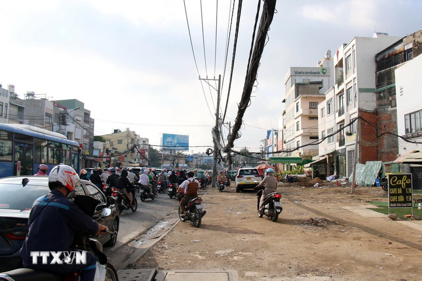 Khu vực ga Bảy Hiền thuộc tuyến Metro số 2 đã có mặt bằng thi công. (Ảnh: Tiến Lực/TTXVN)