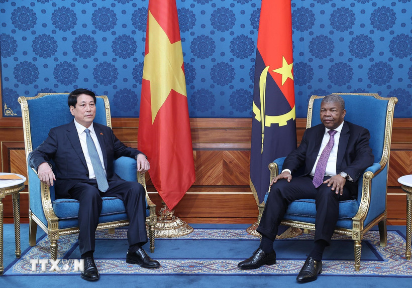Chủ tịch nước Lương Cường và Tổng thống Angola João Manuel Gonçalves Lourenço hội đàm. (Ảnh: Lâm Khánh/TTXVN)