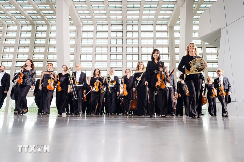 Dàn nhạc Giao hưởng Đài phát thanh Frankfurt. (Ảnh: TTXVN phát)