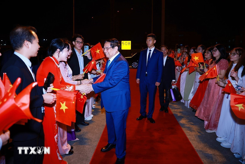 Lễ tiễn Thủ tướng Phạm Minh Chính kết thúc chuyến tham dự Hội nghị WEF 16 Thiên Tân và làm việc tại Trung Quốc. (Ảnh: Dương Giang/TTXVN)