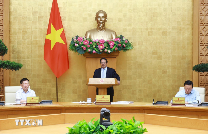 Thủ tướng Phạm Minh Chính chủ trì Phiên họp Chính phủ chuyên đề về xây dựng pháp luật tháng 4. (Ảnh: Dương Giang/TTXVN)