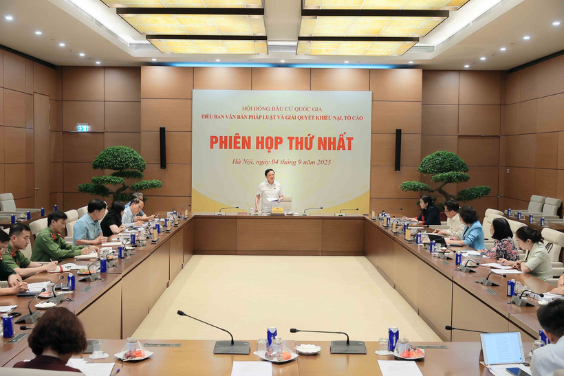 Quang cảnh phiên họp. (Ảnh: An Đăng/TTXVN)