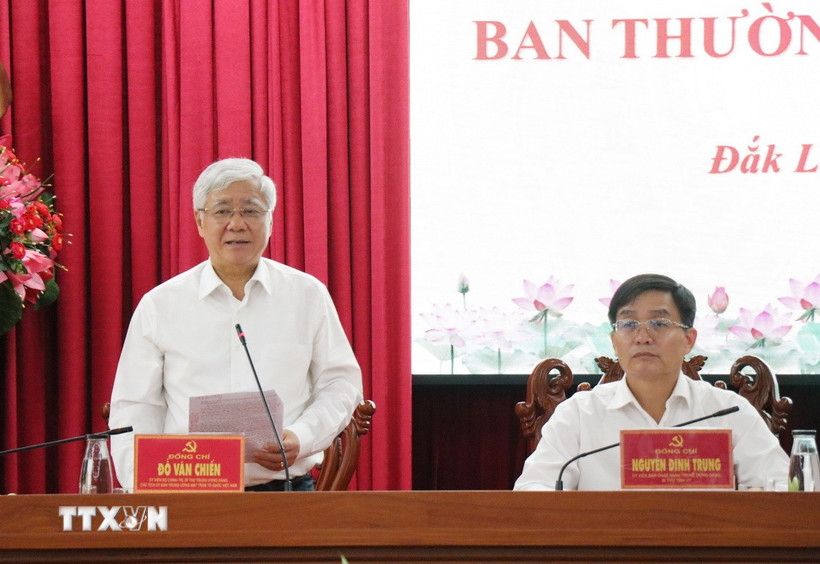 Đồng chí Đỗ Văn Chiến, Ủy viên Bộ Chính trị, Bí thư Trung ương Đảng, Chủ tịch Ủy ban Trung ương Mặt trận Tổ quốc Việt Nam, Trưởng đoàn Công tác 1922 phát biểu. (Ảnh: Tuấn Anh/TTXVN)