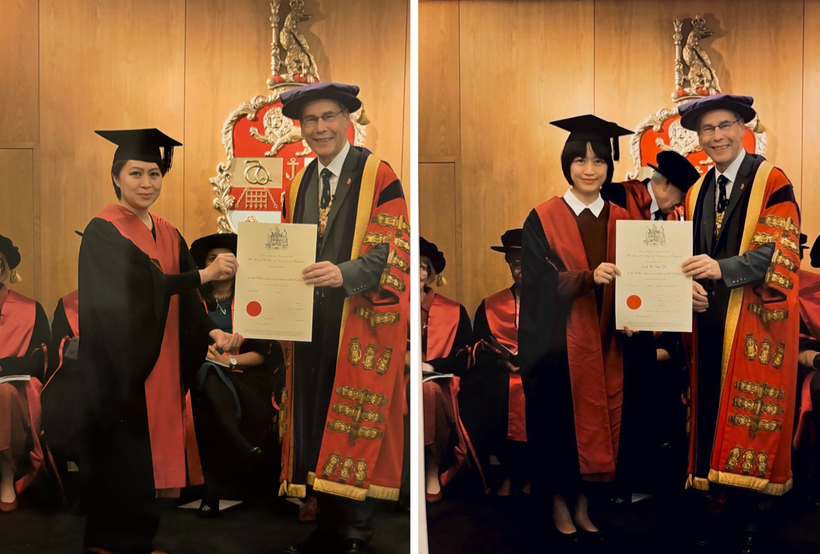 Ketua RCS, Tim Mitchell, menyerahkan sertifikat keanggotaan RCS kepada Dr. Le Diep Linh (kiri) dan Dr. Do Thi Ngoc Linh di kantor pusat RCS di London. (Foto: VNA)