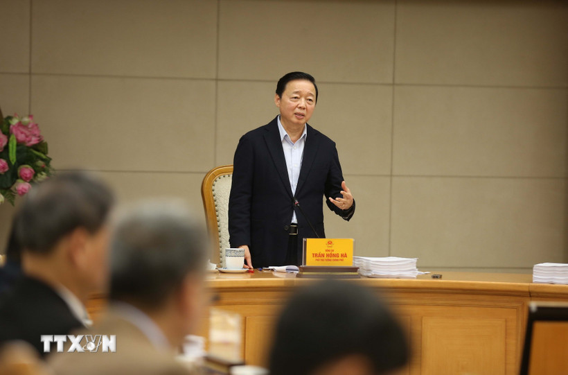 Phó Thủ tướng Trần Hồng Hà phát biểu tại cuộc họp. (Ảnh: Diệp Trương/TTXVN)