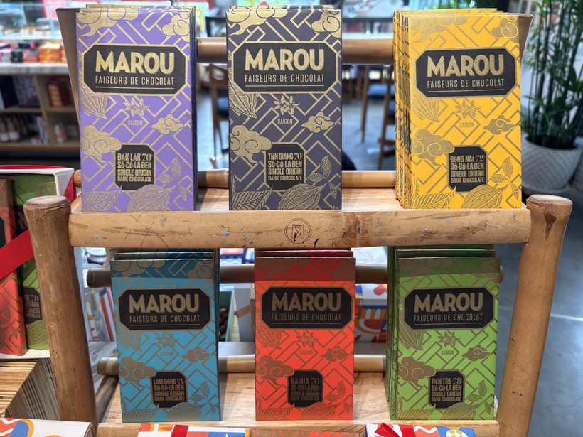 Các dòng sản phẩm của Chocolate Marou. (Ảnh: Hồng Nhung/TTXVN)