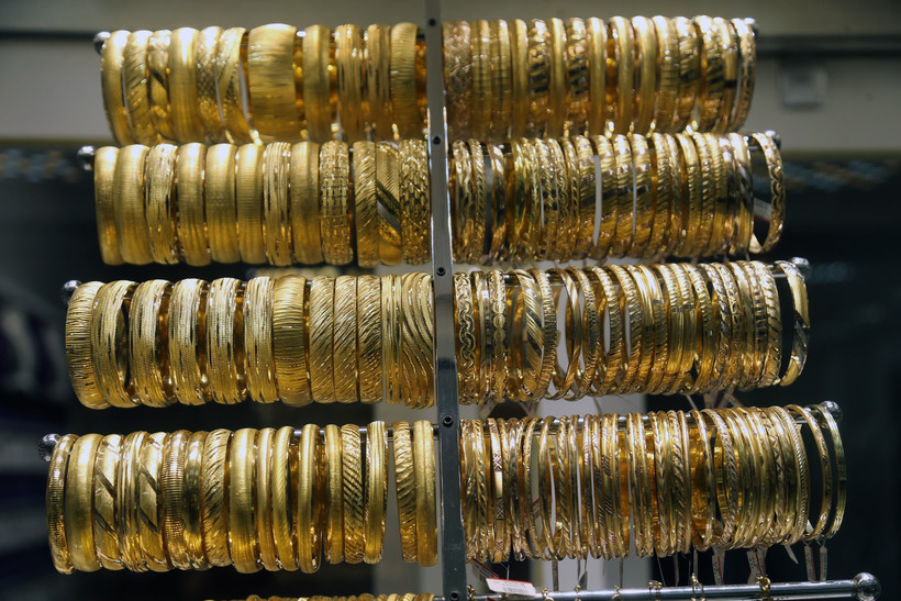 Trang sức vàng được bày bán tại tiệm kim hoàn ở Ankara, Thổ Nhĩ Kỳ. (Ảnh: THX/TTXVN)