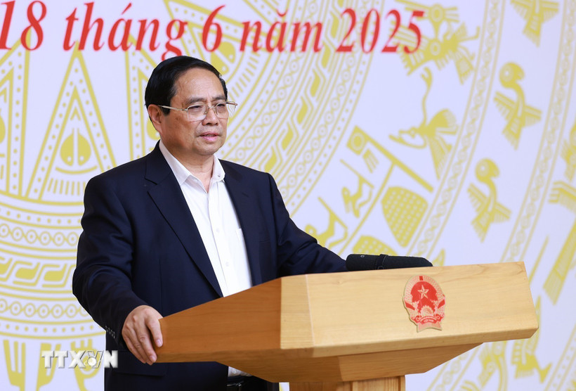 Thủ tướng Phạm Minh Chính chủ trì Hội nghị toàn quốc về công tác tổ chức Kỳ thi tốt nghiệp Trung học phổ thông năm 2025. (Ảnh: Dương Giang/TTXVN)