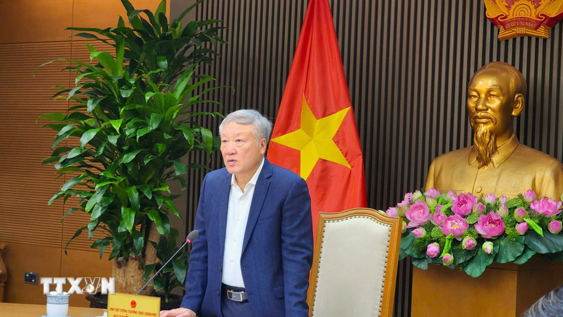 Phó Thủ tướng Thường trực Nguyễn Hòa Bình phát biểu tại cuộc họp. (Ảnh: Chu Thanh Vân/TTXVN)