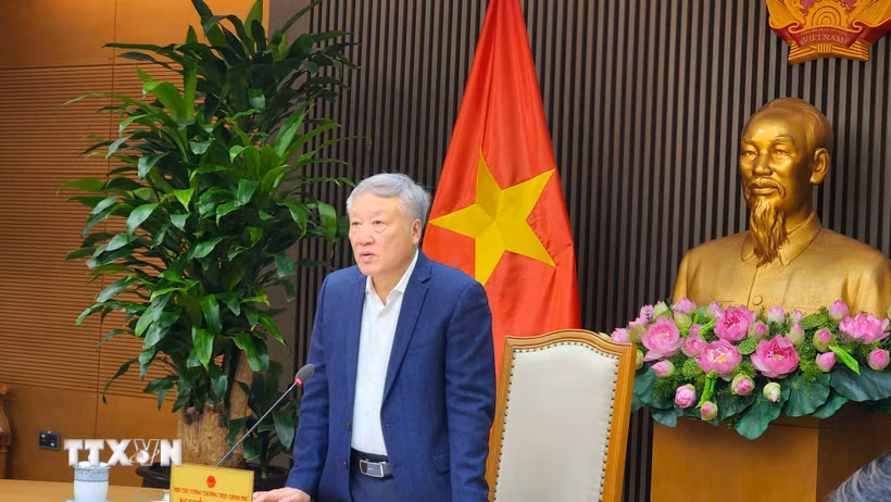 Phó Thủ tướng Thường trực Nguyễn Hòa Bình phát biểu tại cuộc họp. (Ảnh: Chu Thanh Vân/TTXVN)