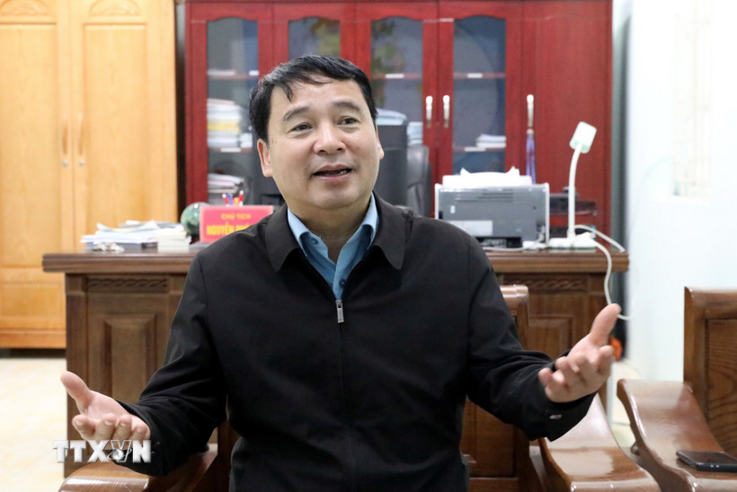 Ông Nguyễn Phúc Hà, Chủ tịch Hội Văn học nghệ thuật và Nhà báo tỉnh Lạng Sơn chia sẻ với phóng viên TTXVN. (Ảnh: Văn Đạt/TTXVN)