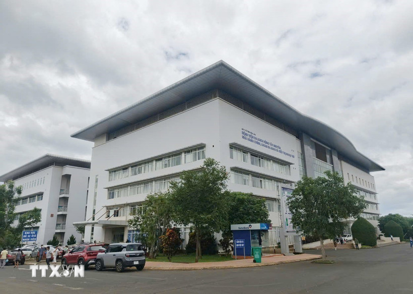 Một số hạng mục của dự án Bệnh viện đa khoa vùng Tây Nguyên đã xuống cấp nhưng không thể nâng cấp, sửa chữa do chưa hoàn thành quyết toán. (Ảnh: Tuấn Anh/TTXVN)