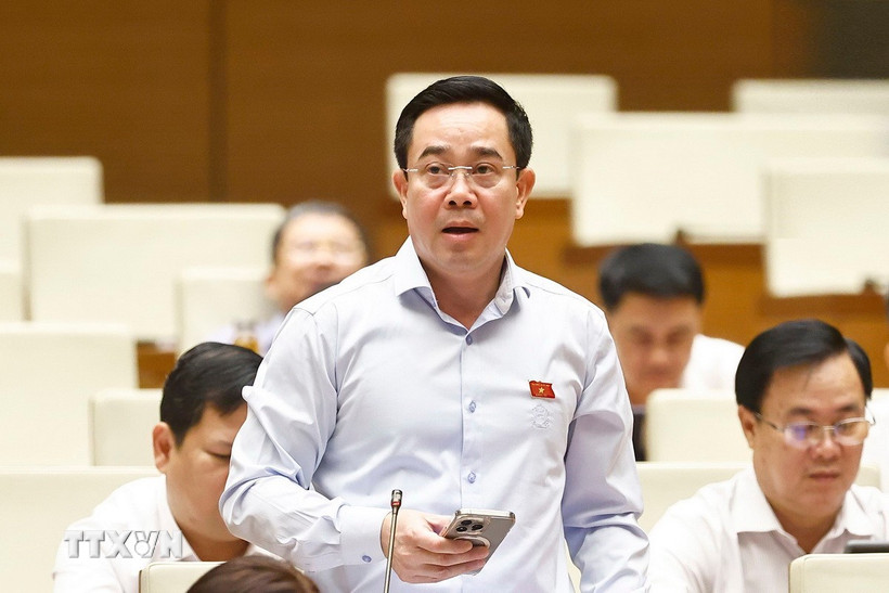 Đại biểu Quốc hội tỉnh Thái Bình Nguyễn Văn Huy phát biểu. (Ảnh: Doãn Tấn/TTXVN)