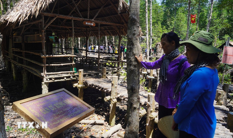 Di tích chiến khu Rừng Sác không chỉ là chiến trường xưa mà còn là một chứng tích sống, một trang sử không bao giờ khép lại. (Ảnh: Hữu Duyên/TTXVN)