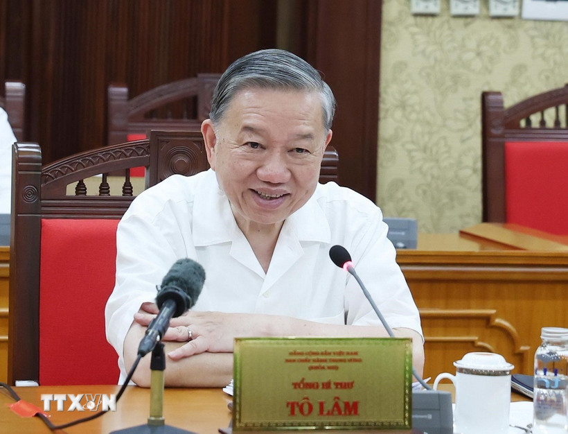 Tổng Bí thư Tô Lâm chủ trì họp Ban Bí thư về góp ý Dự thảo sửa đổi Hiến pháp 2013. (Ảnh: Thống Nhất/TTXVN)