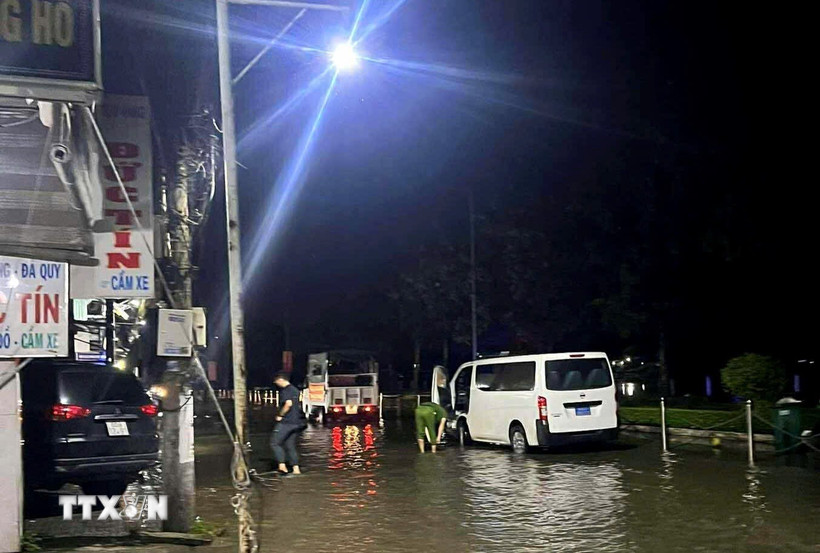 Khu vực công viên Nguyễn Phương Danh ở ấp Thị Tứ, xã Phong Điền, thành phố Cần Thơ, nơi xảy ra vụ rò rỉ điện khi triều cường lên cao khiến 2 học sinh bị điện giật tử vong. (Ảnh: TTXVN phát)