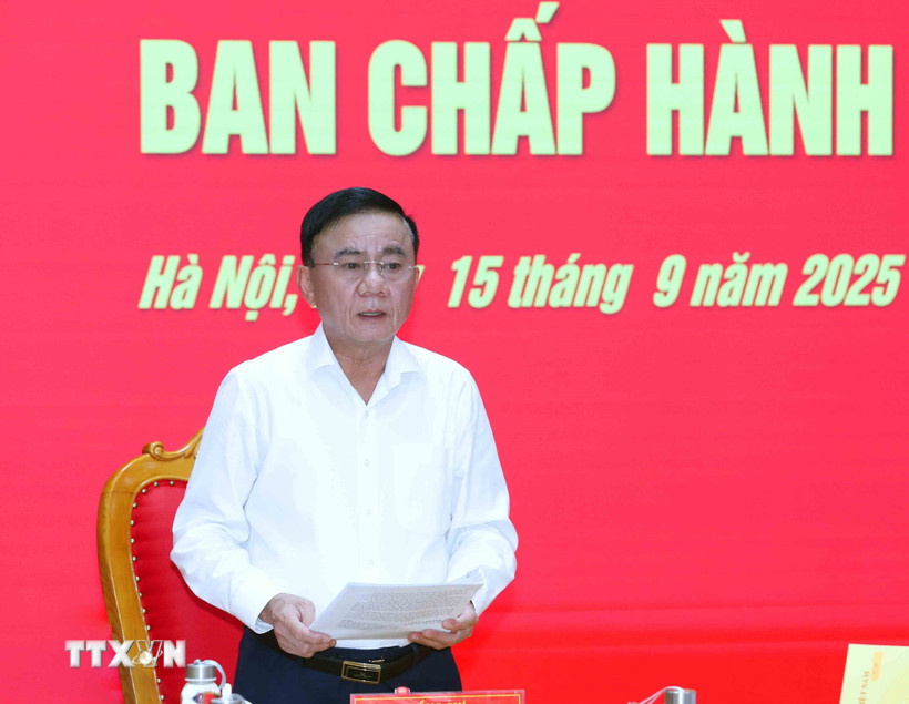Đồng chí Trần Cẩm Tú, Uỷ viên Bộ Chính trị, Thường trực Ban Bí thư, Bí thư Đảng uỷ các cơ quan Đảng Trung ương chủ trì hội nghị. (Ảnh: Phương Hoa/TTXVN)