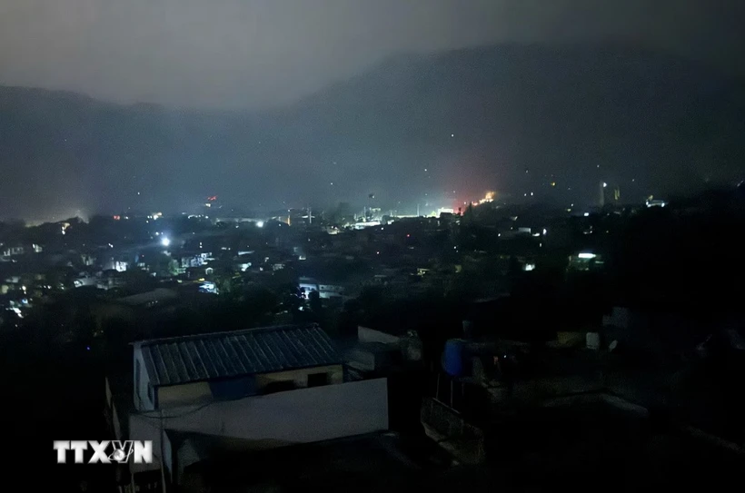 Quang cảnh thành phố Muzaffarabad ở khu vực Kashmir do Pakistan quản lý, một trong những địa điểm bị tấn công từ Ấn Độ, ngày 7/5/2025. Ảnh: REUTERS/TTXVN