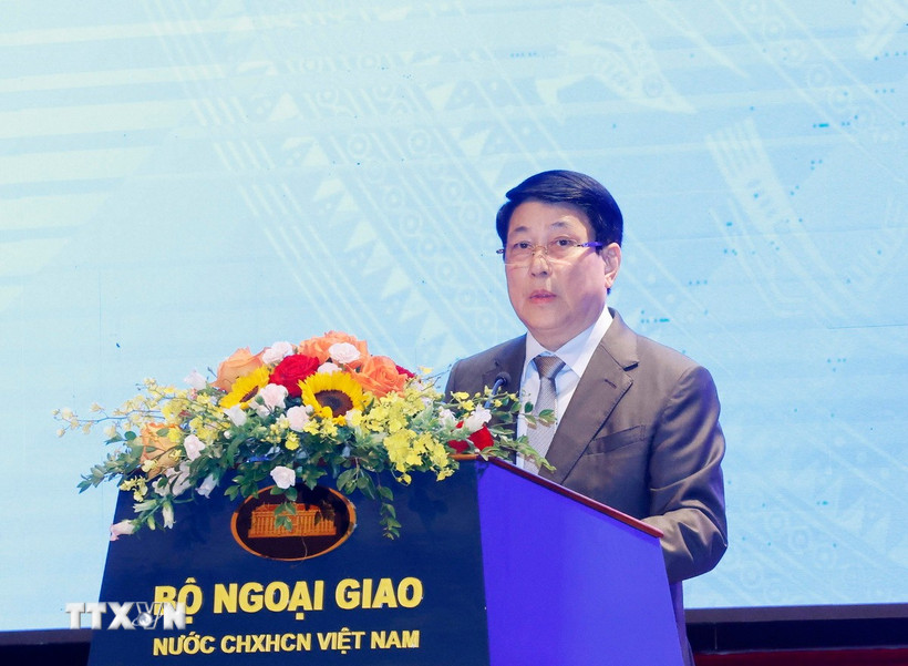 Chủ tịch nước Lương Cường phát biểu tại Hội thảo khoa học quốc tế “50 năm thống nhất đất nước: Vai trò kiến tạo hòa bình của ngoại giao trong lịch sử và hiện tại”. (Ảnh: Lâm Khánh/TTXVN)