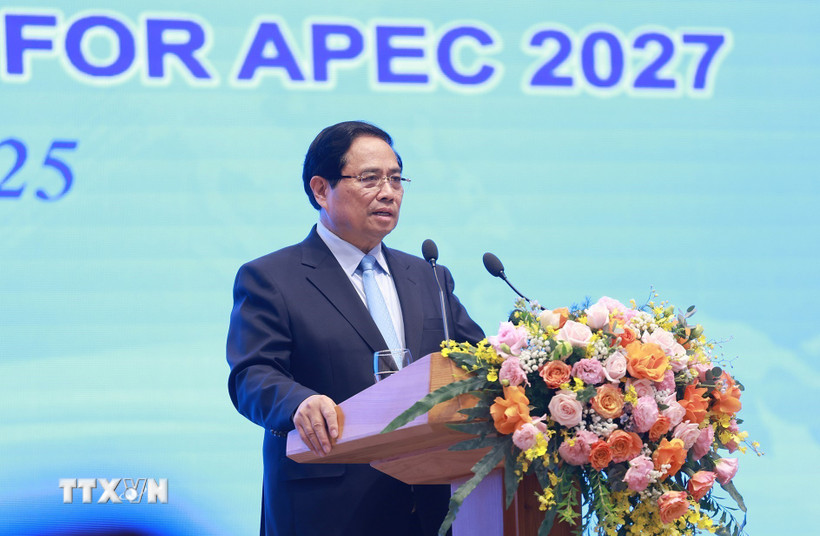 Thủ tướng Phạm Minh Chính phát biểu tại Lễ công bố thành lập Ủy ban Quốc gia Diễn đàn hợp tác châu Á - Thái Bình Dương 2027 (APEC 2027). (Ảnh: Dương Giang/TTXVN)