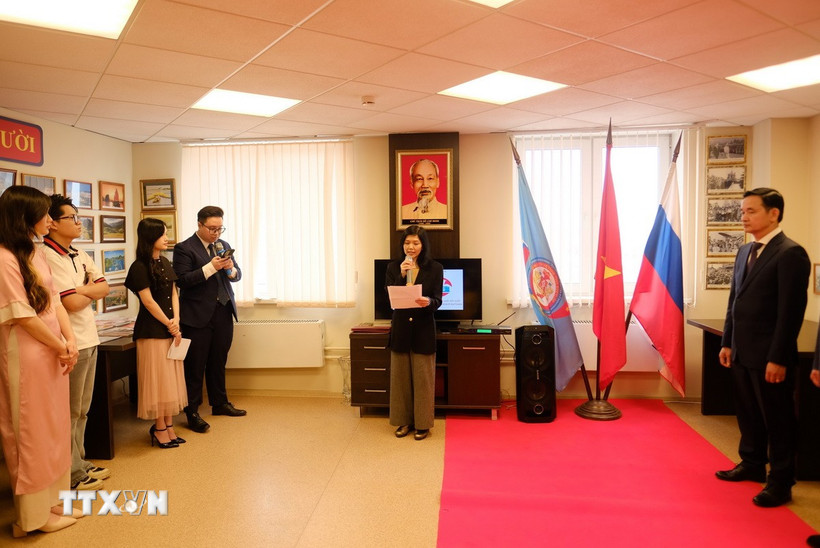 Quang cảnh lễ kỷ niệm 30/4 tại Ekateriburg, Nga. (Ảnh: TTXVN phát)