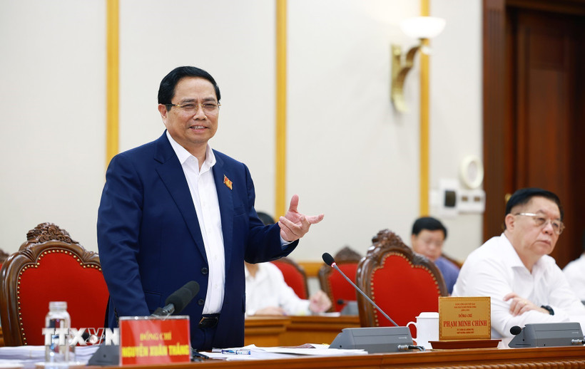 Thủ tướng Phạm Minh Chính làm việc với Ban Thường vụ Tỉnh ủy Thanh Hóa. (Ảnh: Dương Giang/TTXVN)