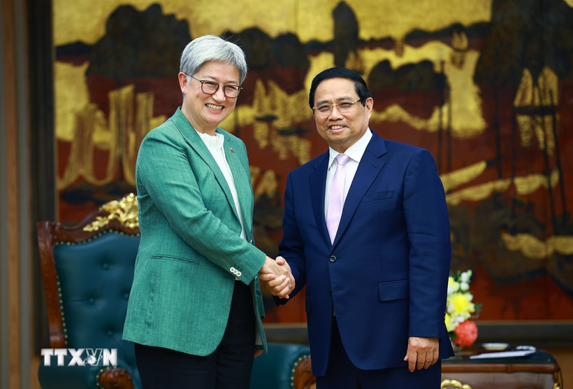 Thủ tướng Phạm Minh Chính tiếp Bộ trưởng Ngoại giao Australia Penny Wong. (Ảnh: Dương Giang/TTXVN)