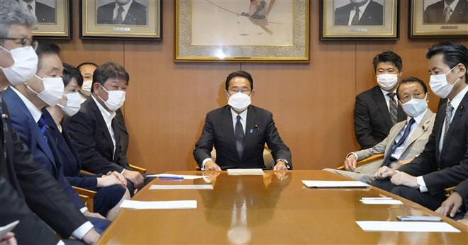 'Những bài toán khó' của Thủ tướng Nhật Bản Fumio Kishida ảnh 1