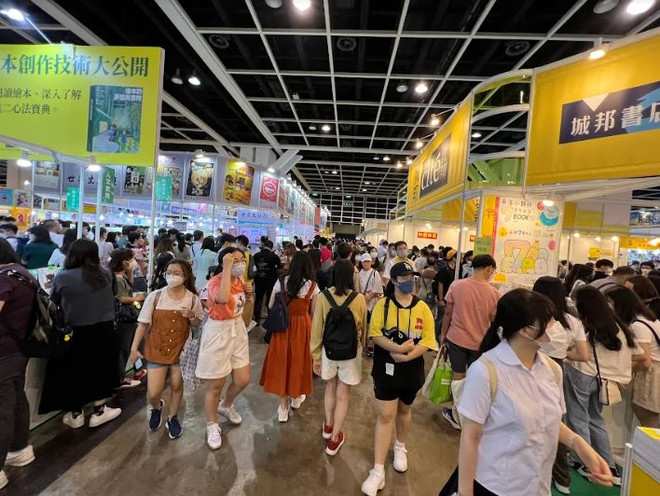 Tìm hiểu về nét đẹp trong văn hóa đọc của người dân Hong Kong ảnh 2