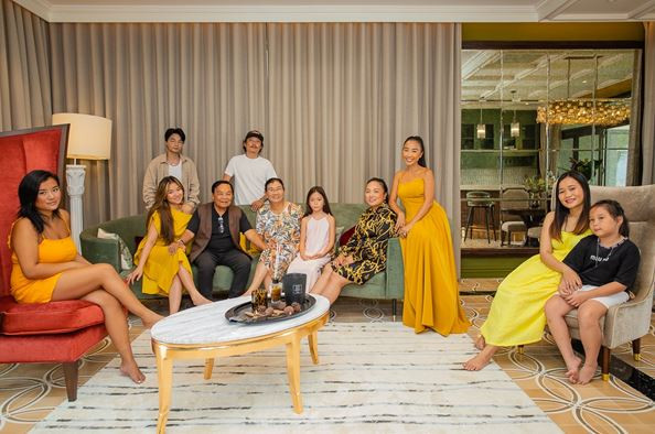 Đại gia đình Đoan Trang 'chill hè' tại NovaWorld Ho Tram ảnh 1