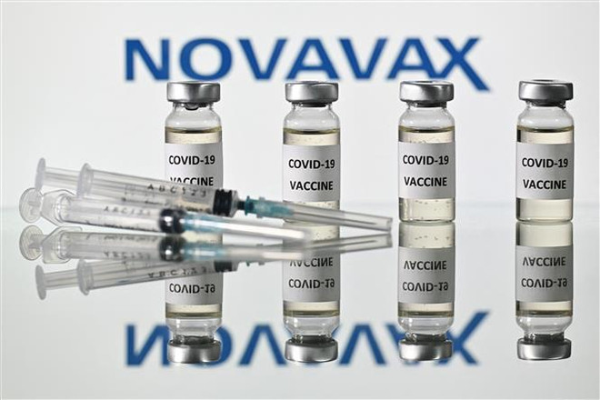 Vaccine phòng COVID-19 của hãng Novavax (Mỹ). (Ảnh: AFP/TTXVN) Mỹ cấp phép sử dụng vaccine ngừa COVID-19 của hãng Novavax ảnh 1