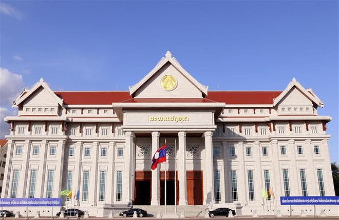 Toàn cảnh Tòa nhà Quốc hội mới của Lào, quà tặng của Đảng, Nhà nước và nhân dân Việt Nam tặng Đảng, Nhà nước và nhân dân Lào. (Ảnh: Phạm Kiên/TTXVN) Quan hệ Việt Nam-Lào: Dấu ấn 60 năm cùng sánh bước bên nhau ảnh 2