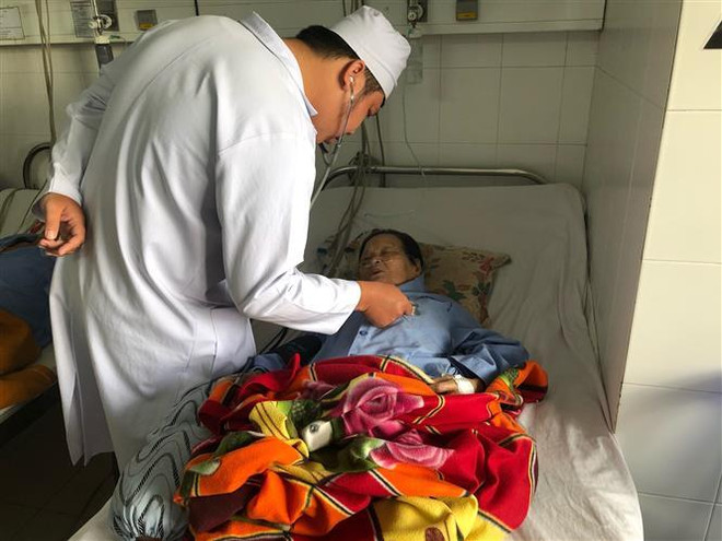 Cứu sống nữ bệnh nhân ho ra máu kèm nhồi máu cơ tim cấp ảnh 1