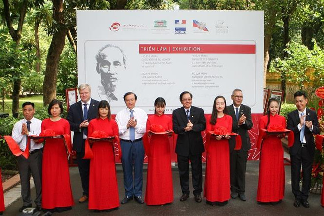 Triển lãm giới thiệu hơn 100 tài liệu quý về Chủ tịch Hồ Chí Minh ảnh 1