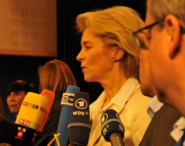 Bộ trưởng Quốc phòng Đức công du ba nước vùng Baltic ảnh 1