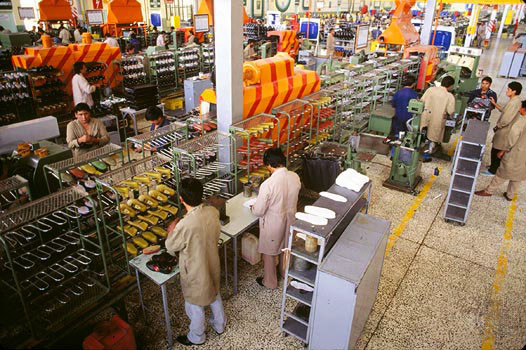 Bolivia quyết định tăng lương cho người lao động trên cả nước ảnh 1