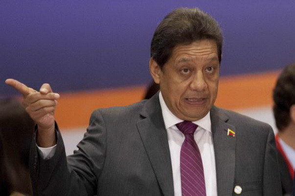 Venezuela tìm kiếm thỏa thuận ổn định giá dầu với Iran và Saudi Arabia ảnh 1