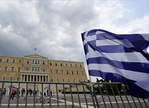 Quốc hội Hy Lạp thông qua sắc lệnh huy động vốn dự trữ gây tranh cãi ảnh 1
