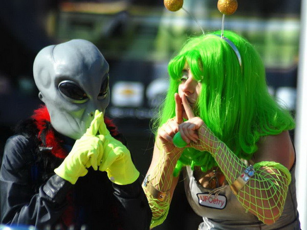 Loài người sẽ tìm thấy sự sống ngoài hành tinh trong vài thập kỷ tới ảnh 1