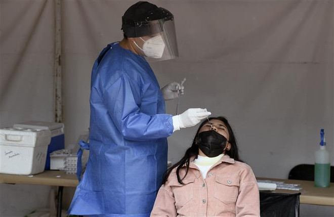 Trong 24 giờ qua, thế giới ghi nhận hơn 2,3 triệu ca mắc mới COVID-19 ảnh 1